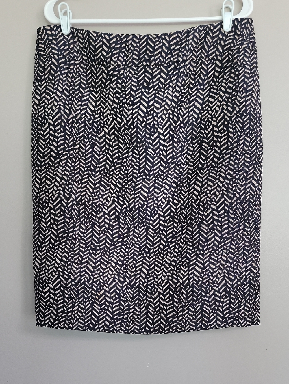 Jones Studio Black Beige Design Midi Skirt Size 12